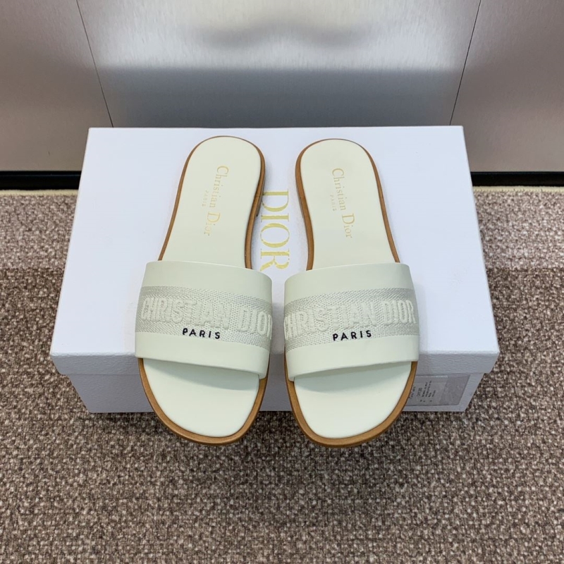 ch**an D*or slippers